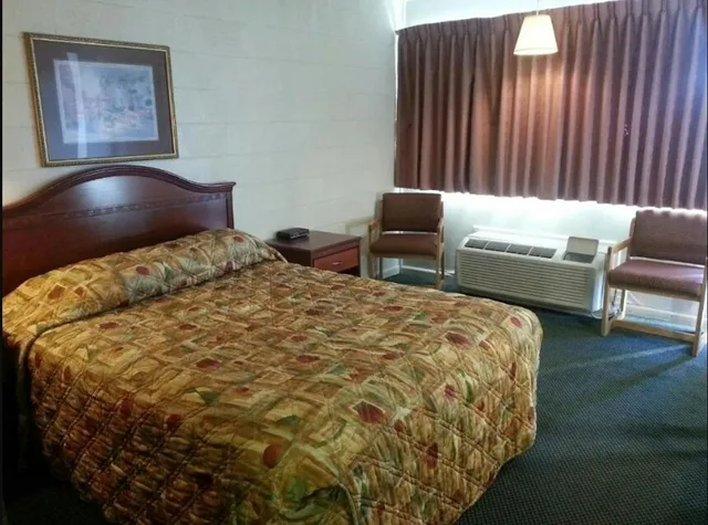 غرفة بسرير كوين للمدخنين، Budget Inn By OYO Natural Bridge I-81 2/3