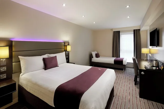 Family, Quadruple, Double and Twin Beds, Premier Inn London Paddington (Paddington Basin) Hotel 1/3
