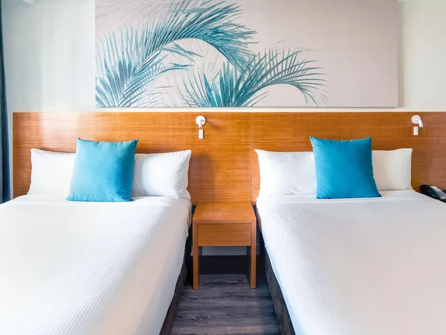Standard, 2 Double Beds, Pool View, Novotel Cairns Oasis Resort 5/9