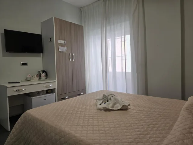 غرفة بسرير كوين، B&B Nazionale 5/8