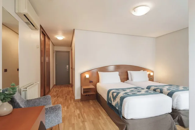 غرفة ثلاثية بثلاثة أسرّة، Exe Hotel El Magistral 3/6