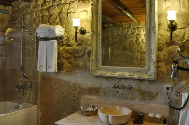 Family Cave Suite، Dere Suites 1/10