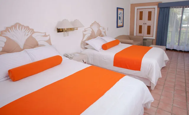غرفة ديلوكس بسريرين كوين، Flamingo Vallarta Hotel & Marina 2/3