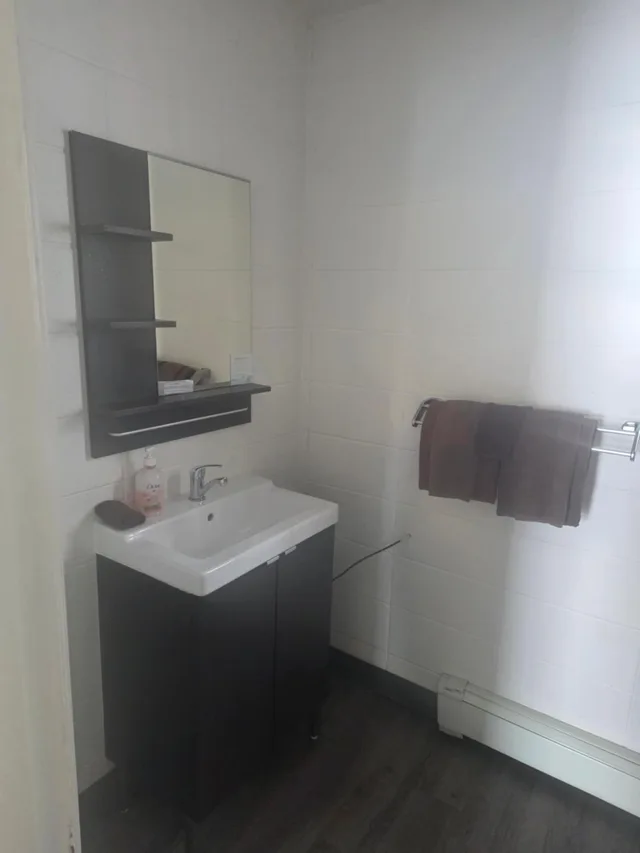 Studio, 2 Queen Beds, Howard Johnson by Wyndham Grande Prairie 4/4