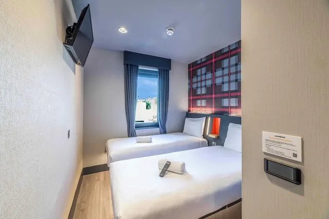 غرفة بسريرين منفصلين، easyHotel Dublin City Centre 5/10