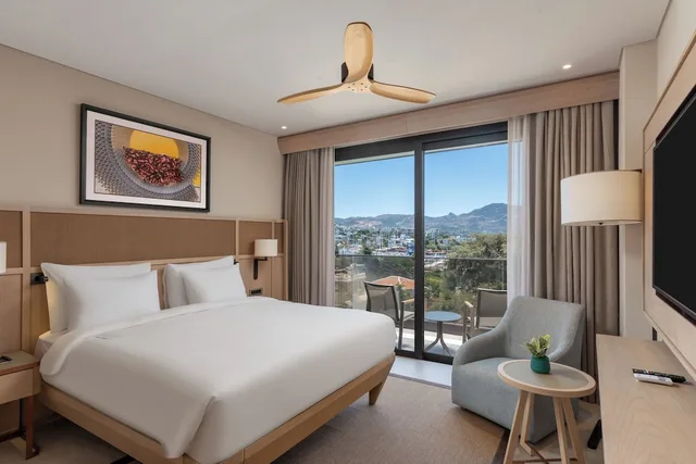 جناح سوبيريور بسرير مزدوج بإطلالة على الحديقة مع أريكة، The Bodrum Hotel Yalikavak - MGallery Collection 4/8