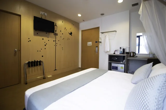 Connecting, 2 King Beds, Balcony, Victoria Hotel, a NuVe Group Collection 3/10