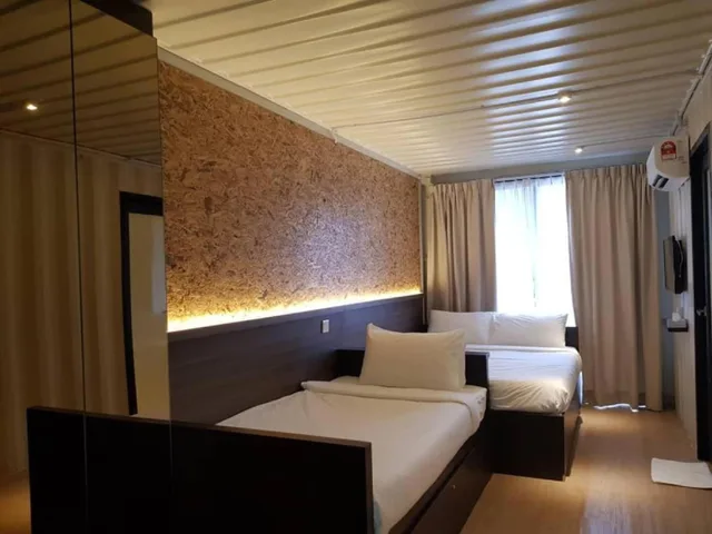 كابينة ديلوكس ثلاثية بشرفة، Lilla Waterfall Retreat at Sg Lembing, Kuantan 1/1