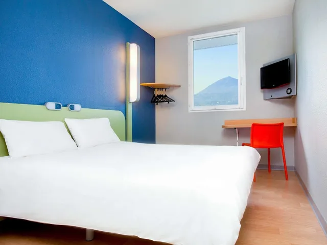 غرفة بسرير مزدوج، Ibis Budget Clermont Ferrand Nord Riom 1/2