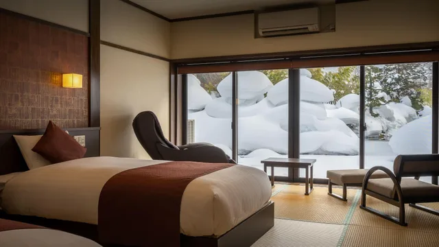 غرفة يابانية غربية يابانية عصرية سوبيريور بسريرين منفصلين بإطلالة على الجبل، Onogawa Onsen Kajikaso 1/1