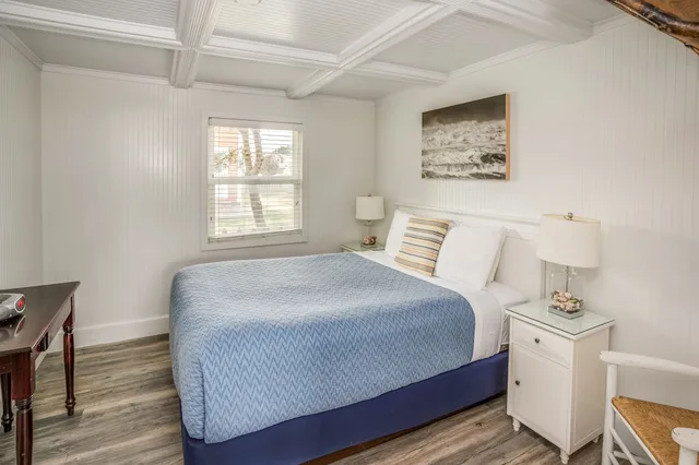 كوخ غراند بسرير كوين مع أريكة يُسمح فيها بالحيوانات الأليفة، Cannon Beach Hotel Collection 3/7