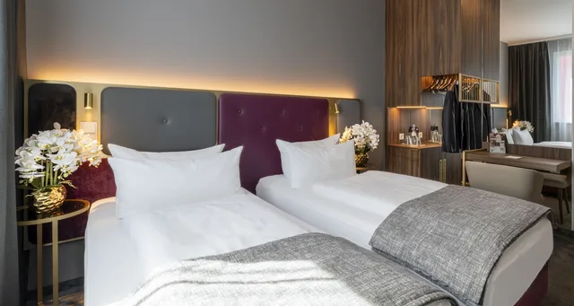 غرفة بريميوم بسريرين منفصلين، Plaza Premium Muenchen 2/5