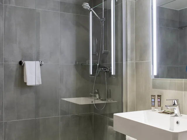 غرفة عائلية بسرير مزدوج مع أريكة، Novotel Szczecin Centrum 7/9