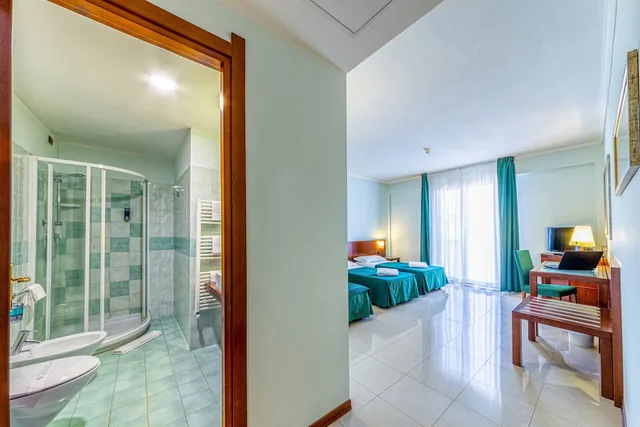 Superior, Triple, Le Torri Hotel 4/6