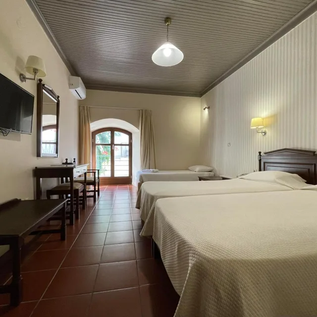 غرفة ثلاثية، Fortezza Hotel 2/7