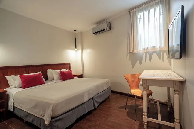شقة بسرير كوين وسريرين فرديين، Saint George Hotel 5/7