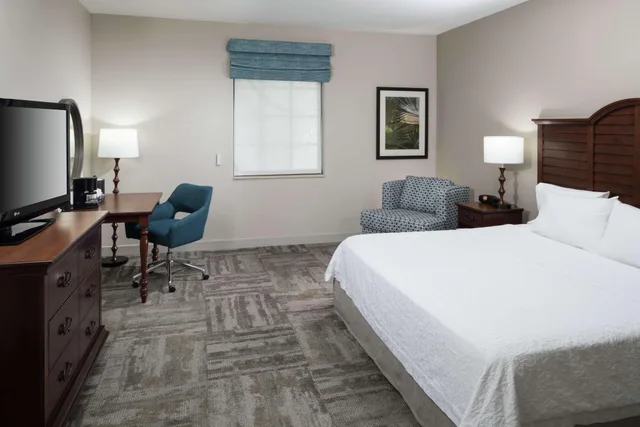 غرفة بسرير مزدوج، Hampton Inn New Smyrna Beach 1/4