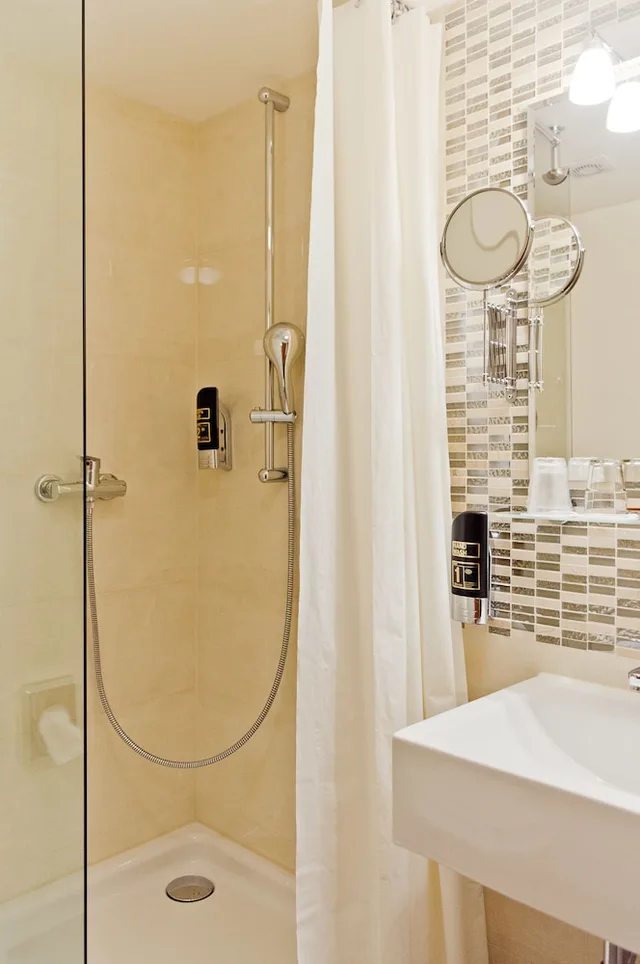 غرفة قياسية مفردة بسرير فردي، Astor Hotel 5/5