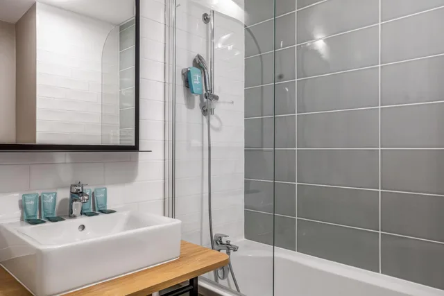 شقة بسرير كوين بغرفة نوم واحدة مع أريكة، Appart City Confort St Quentin en Yvelines Bois d Arcy 2/2