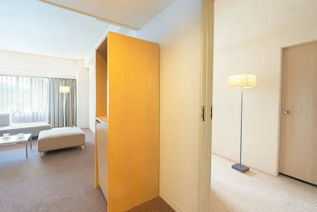 غرفة بريميوم بسريرين منفصلين بإطلالة على المدينة مع دخول صالة النادي، Ana Crowne Plaza Kobe 4/4