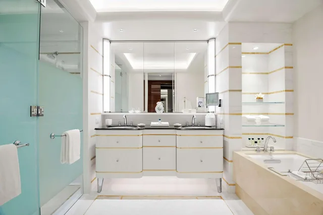 Beverly Hills, Junior Suite, Terrace، Waldorf Astoria Beverly Hills 3/4
