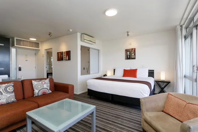 استوديو فاخر بسرير كينج بإطلالة على البحيرة، The Reef Resort 4/10