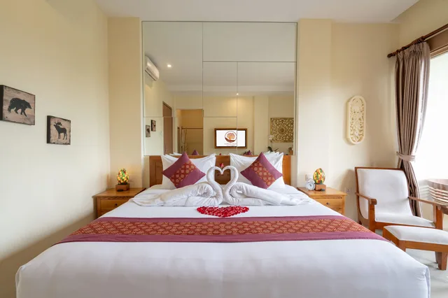 غرفة سوبيريور بسرير مزدوج بإطلالة على الحديقة بشرفة، Ashoka Tree Resort At Tanggayuda 1/4