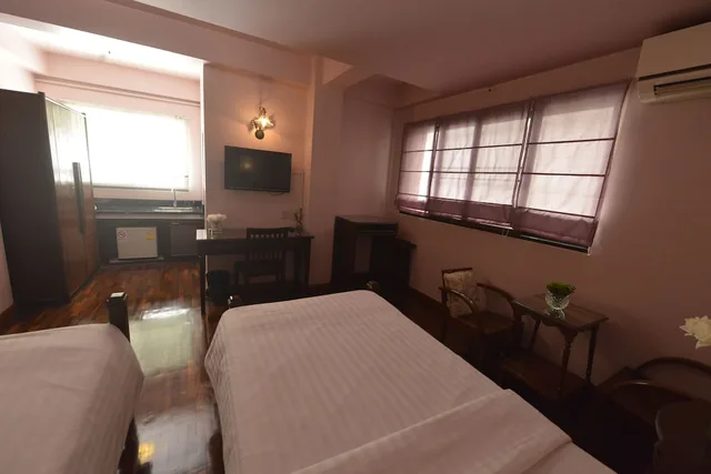 Deluxe, Twin Beds, Sourire at Rattanakosin Island 2/7