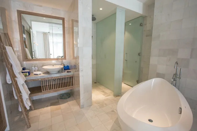 Suite, King and Twin Beds, Pool or City View, Balcony, Risemount Premier Resort Danang 7/9
