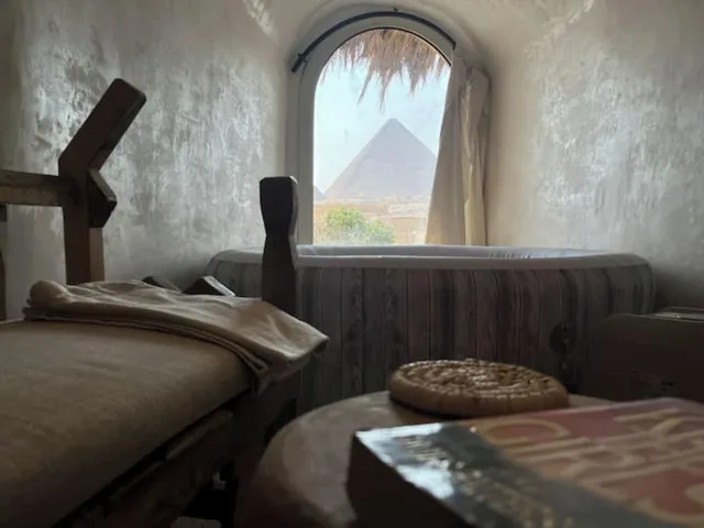 غرفة كلاسيكية بسرير كينج بإطلالة على الجبل، 3 Pyramids View Inn 9/10