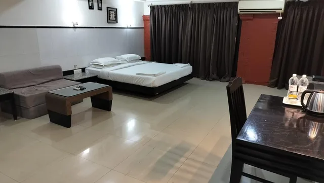 جناح جونيور بحوض استحمام، Sun City Hotel 1/2