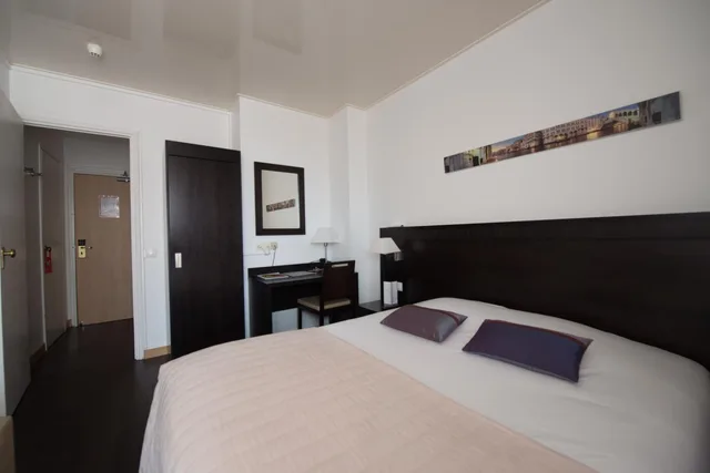 Standard, Double Bed, Exclusive Hotel Comte De Nice 1/10