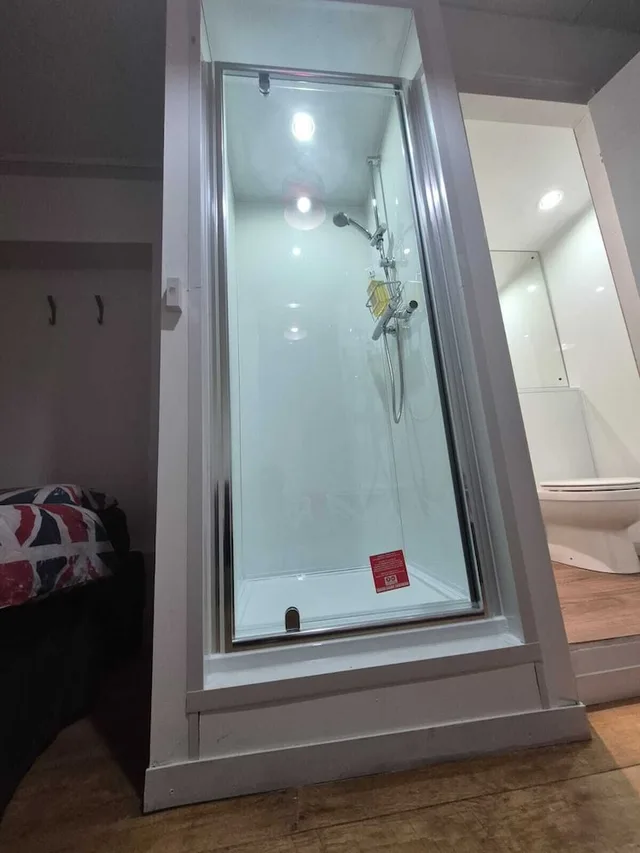 Standard, Twin Beds, Saint James Backpackers 10/10