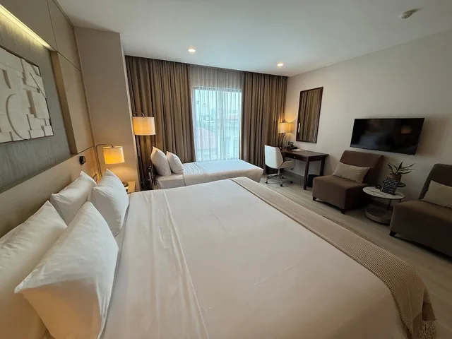 غرفة بريميوم ثلاثية بسريرين منفصلين بإطلالة على المدينة، The Ann Hanoi Hotel 2/10