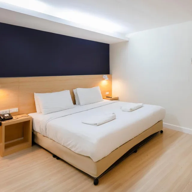 Budget, Double Bed, Solo Express Sukhumvit 81 3/4