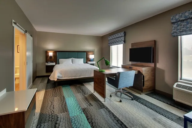 استوديو بسرير كينج مع أريكة لذوي الإعاقة، Hampton Inn And Suites Southport 1/4