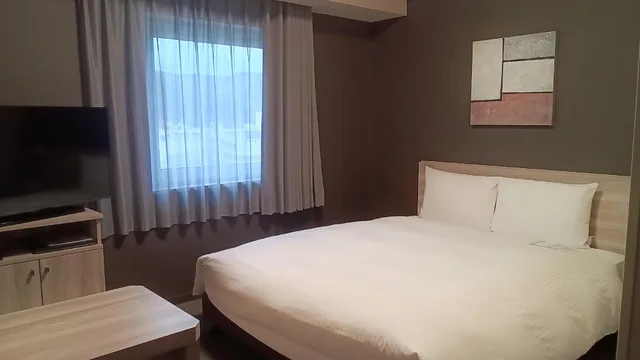 غرفة قياسية بسرير مزدوج للمدخنين، Hotel Route-Inn Hamada Ekimae 1/2