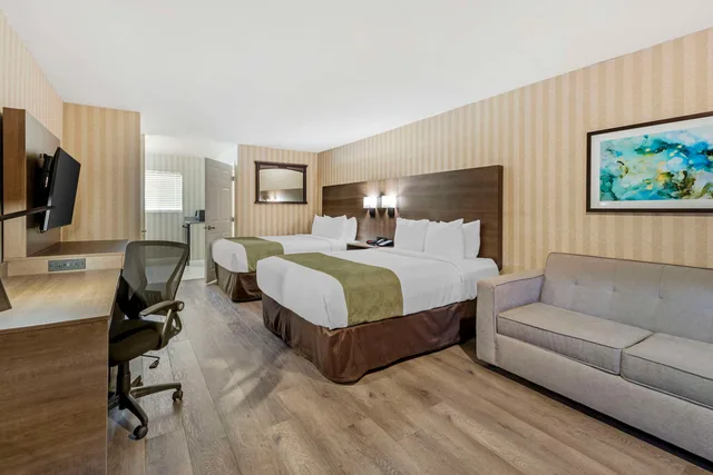 جناح بسريرين كوين، Quality Inn Suites Anaheim Maingate 3/4