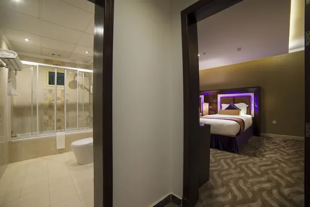 Diplomat, Suite, King and Twin Beds، فندق جولدن بوجاري كيان(Golden Bujari Kyan Hotel) 8/8