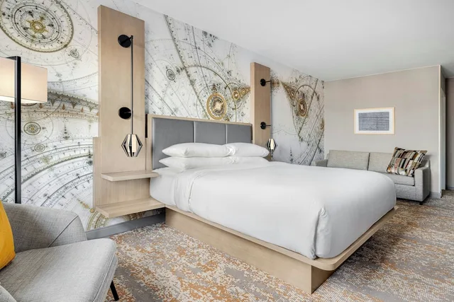 غرفة بسرير كينج لذوي الإعاقة، Chicago Marriott Midway 2/5