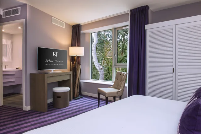 غرفة بزنس بسرير مزدوج بإطلالة على الحديقة، Relais Thalasso Baie De La Baule Chateau Des Tourelles 2/2
