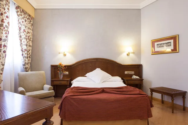Standard, Hotel Cervantes 2/2