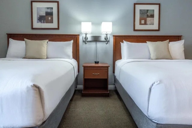 استوديو بسرير كينج وسريرين كوين، Hotel Saint Laurent Montreal 1/5