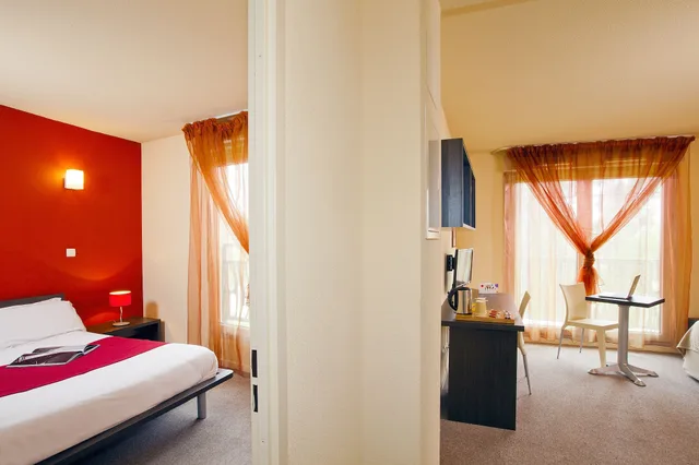 شقة بسرير مزدوج مع أريكة، Cerise Valence 6/8