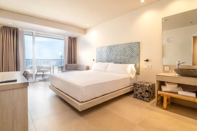 غرفة سيغنتشر بسرير كينج، Hotel Cadiz Bahia 1/3
