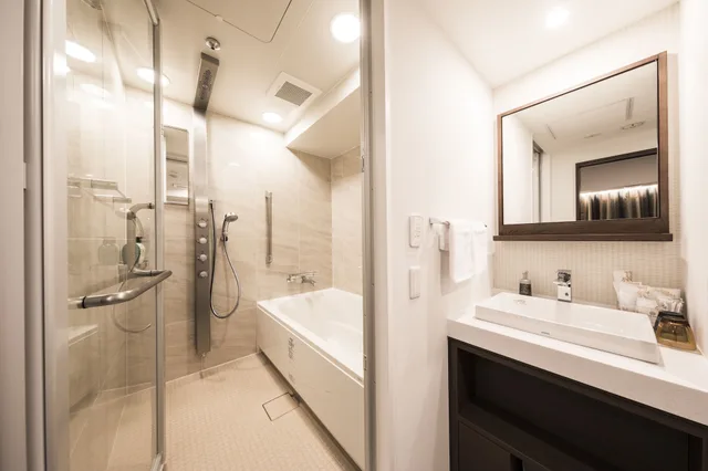 Deluxe, 2 Double Beds, The Rise Osaka Kitashinchi 3/3