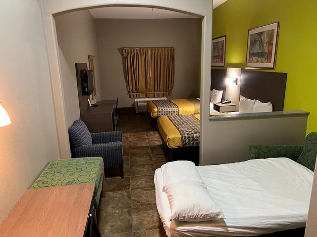 غرفة ديلوكس بسريرين كوين مع أريكة، Texas Inn - Weslaco/Mercedes 1/1
