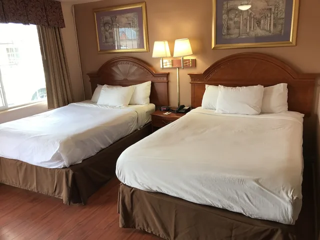 Room, 2 Double Beds, Americas Best Value Inn Eugene 3/6