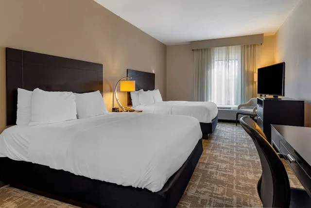 غرفة قياسية بسريرين كوين، Best Western Plus Dalton Inn 2/6