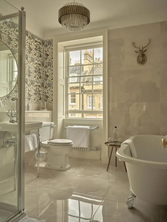 غرفة سوبيريور بسرير كوين، The Queensberry Hotel 8/8